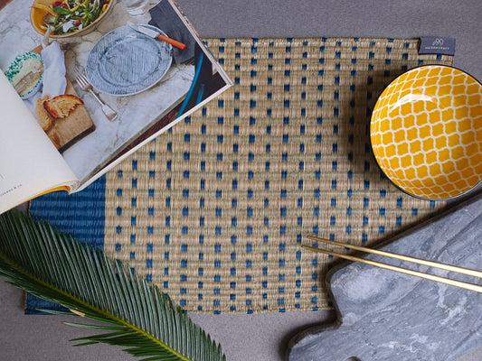 Placemat L Blue dot navy edging